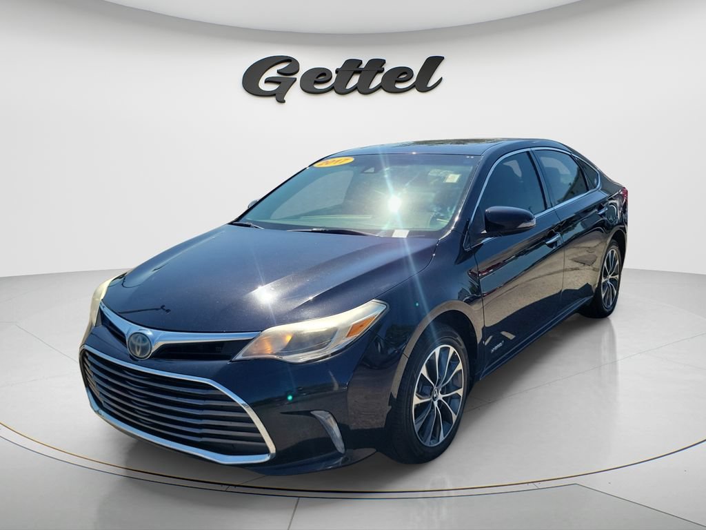 Used 2017 Toyota Avalon XLE Plus w/ Carpet Mat Package FWD image 1