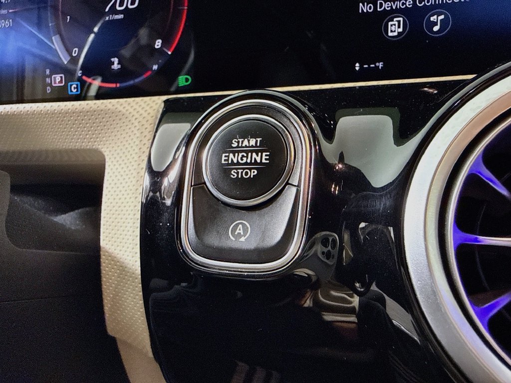 Used 2020 Mercedes-Benz CLA 250 image 16