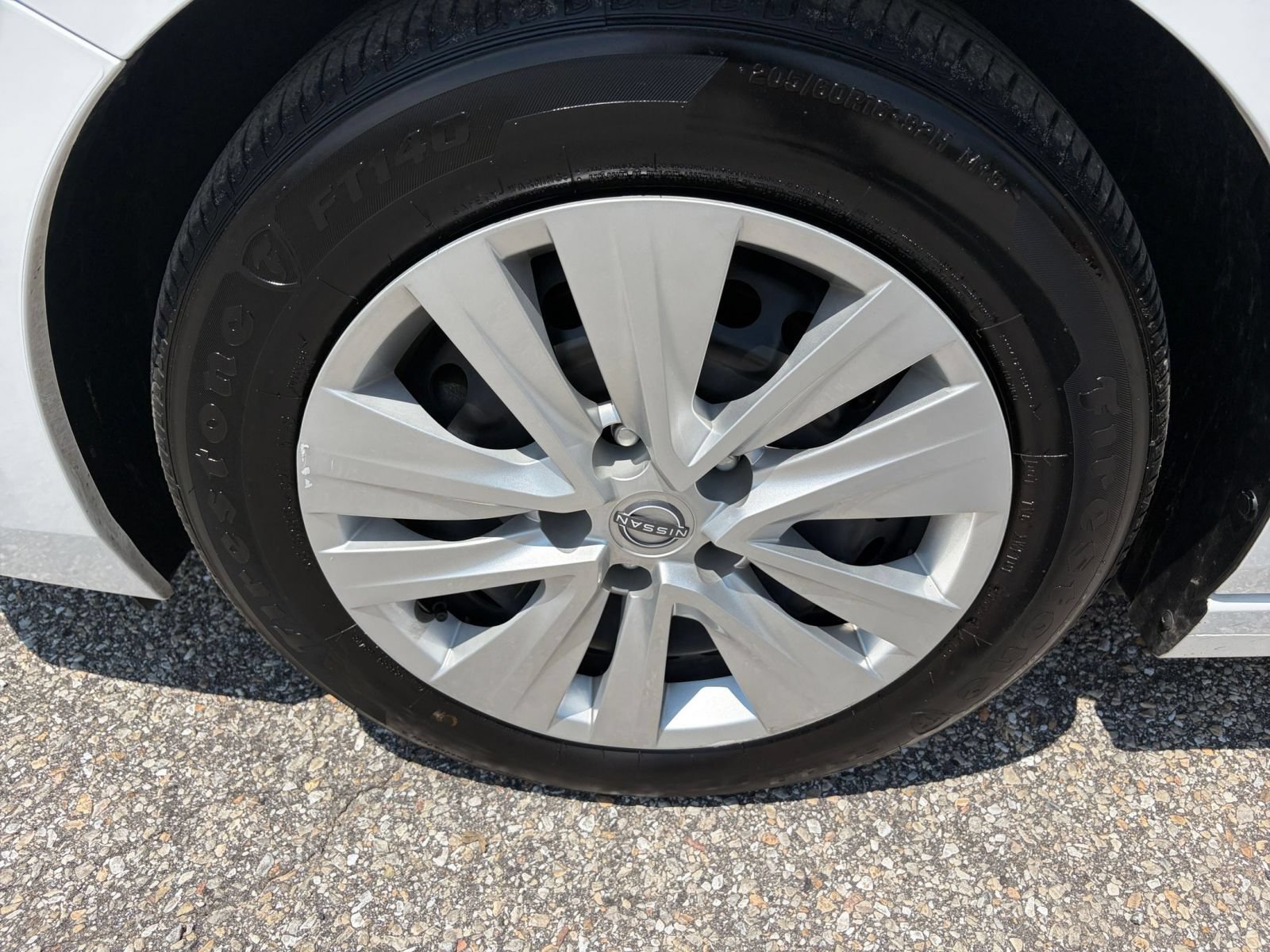 Used 2025 Nissan Sentra S FWD image 27