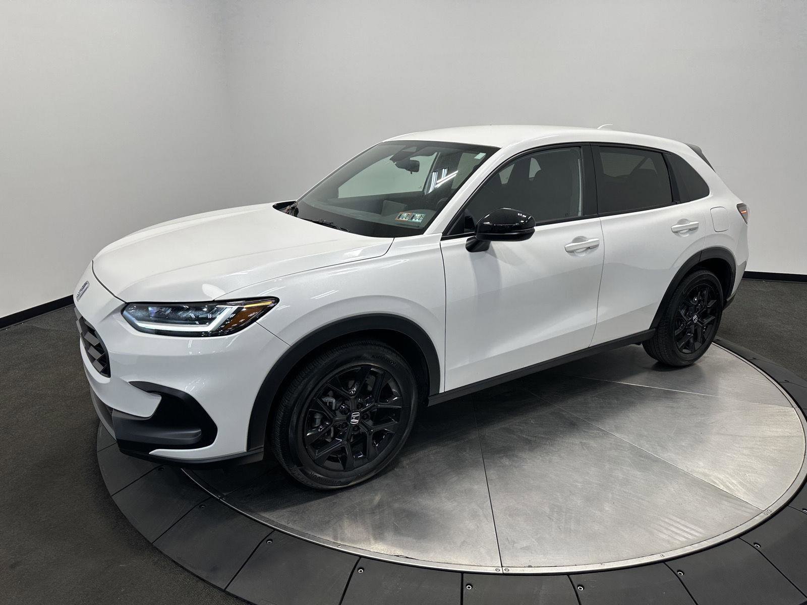 Certified 2025 Honda HR-V Sport image 4