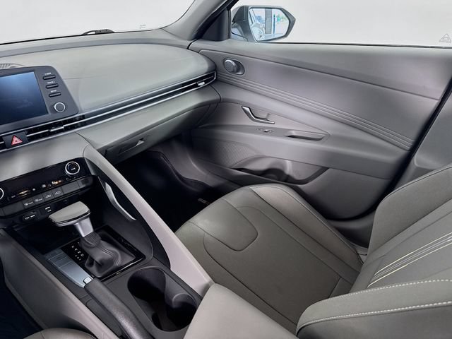 Used 2025 Hyundai Elantra Sport w/ Cargo Package FWD image 22