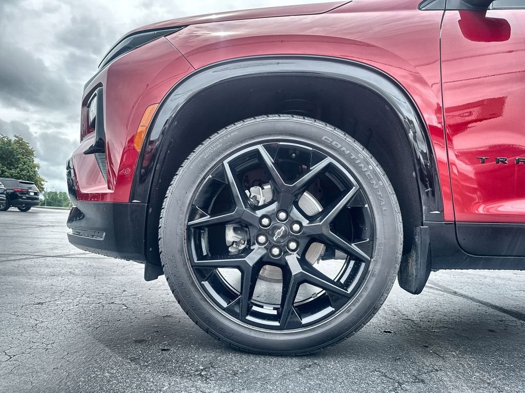 Used 2025 Chevrolet Traverse RS AWD/4WD image 10
