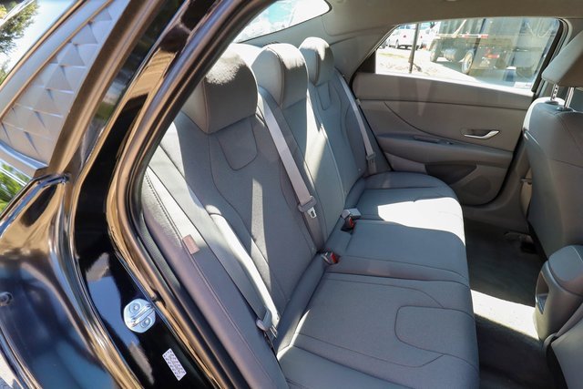 Used 2024 Hyundai Elantra SE image 49