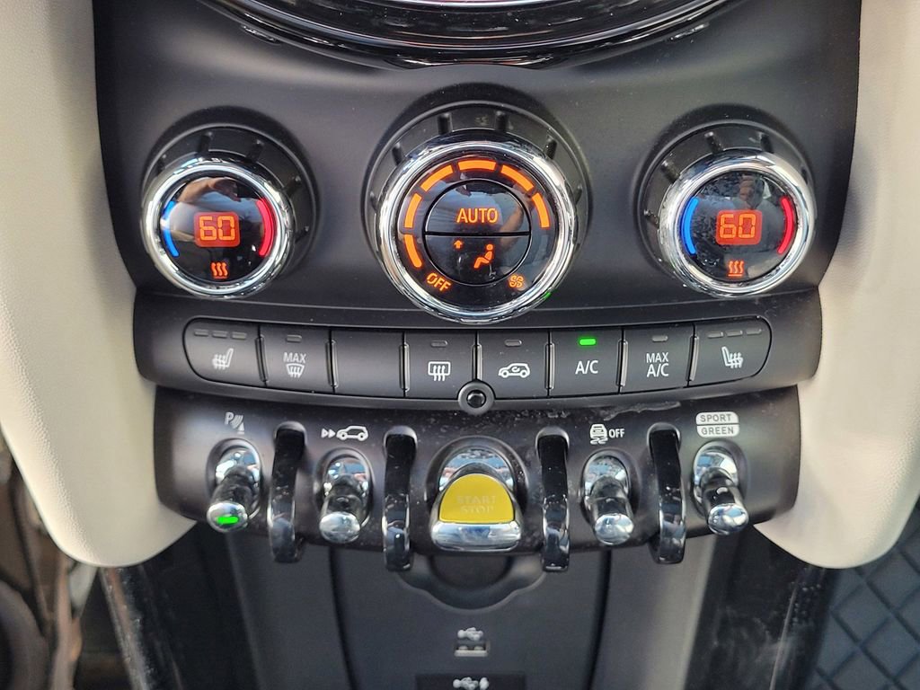 Used 2022 MINI Cooper SE image 18