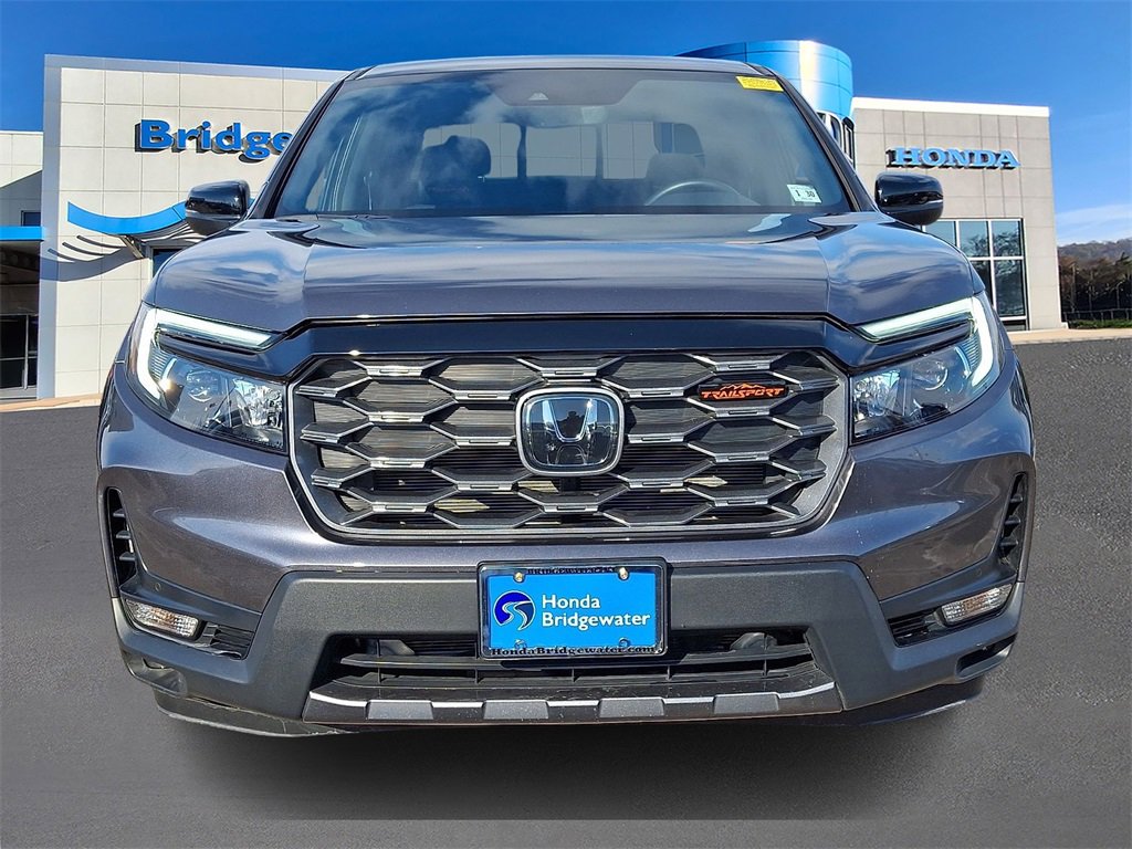 Used 2025 Honda Ridgeline TrailSport image 2