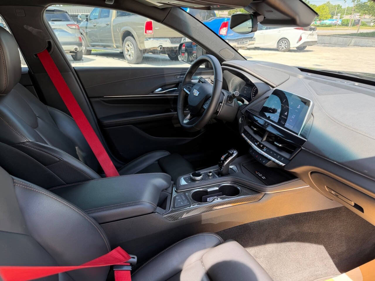 Used 2023 Cadillac CT4 V AWD/4WD image 2
