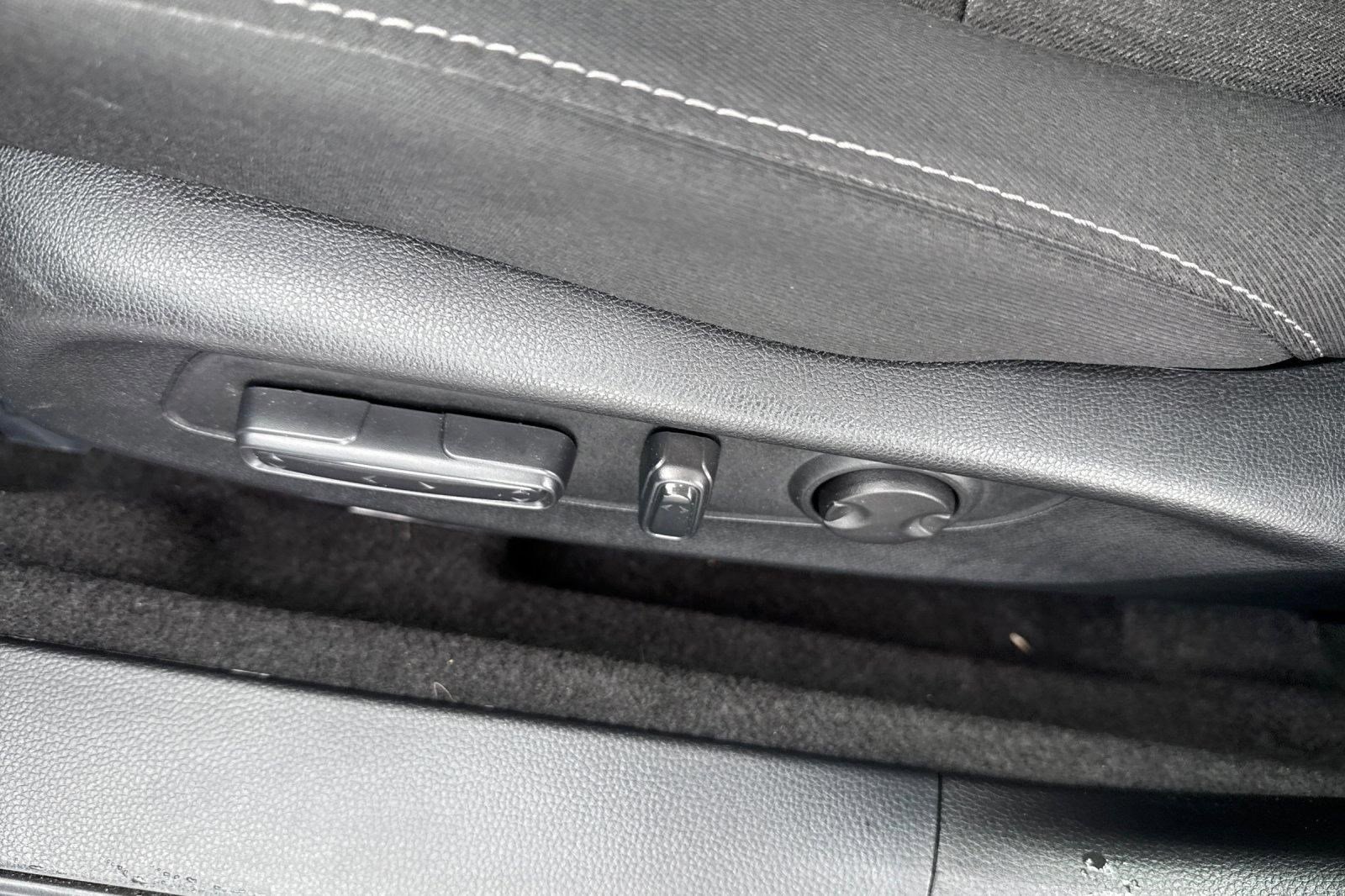 Certified 2023 Honda Accord EX image 13