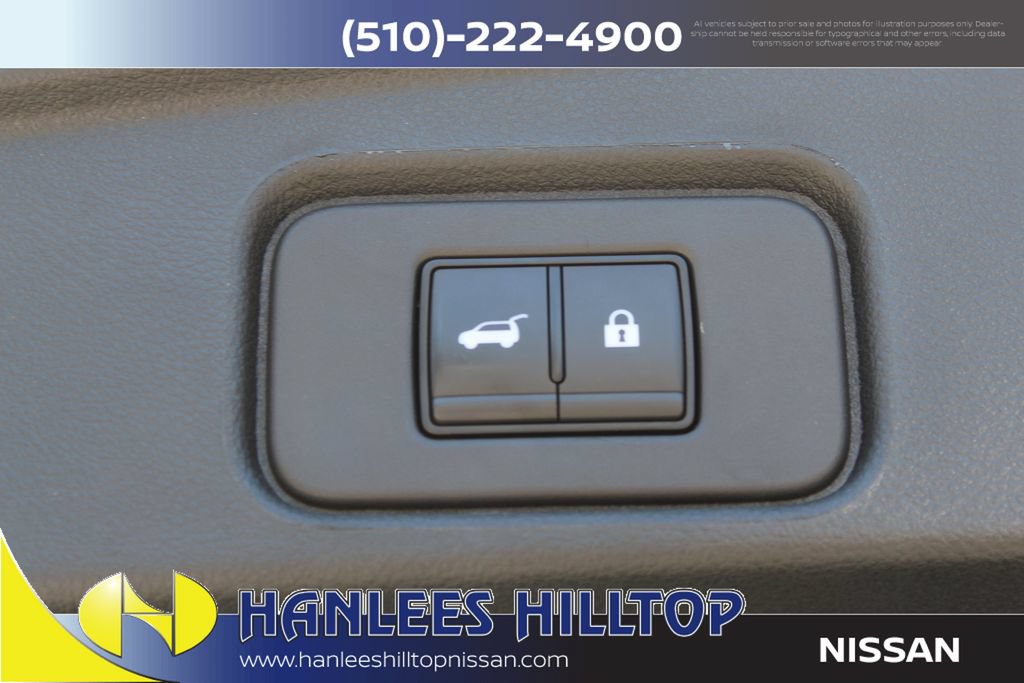 Used 2025 Nissan Pathfinder SV FWD image 11