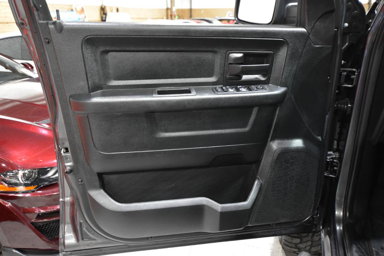 Used 2017 RAM 1500 Express w/ Express Value Package AWD/4WD image 15