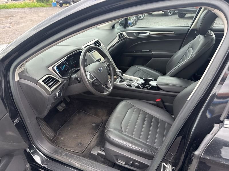 Used 2014 Ford Fusion SE w/ Equipment Group 202A FWD image 12