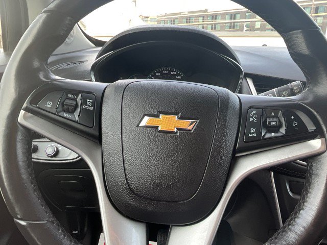 Used 2020 Chevrolet Trax LT w/ LT Convenience Package AWD/4WD image 8