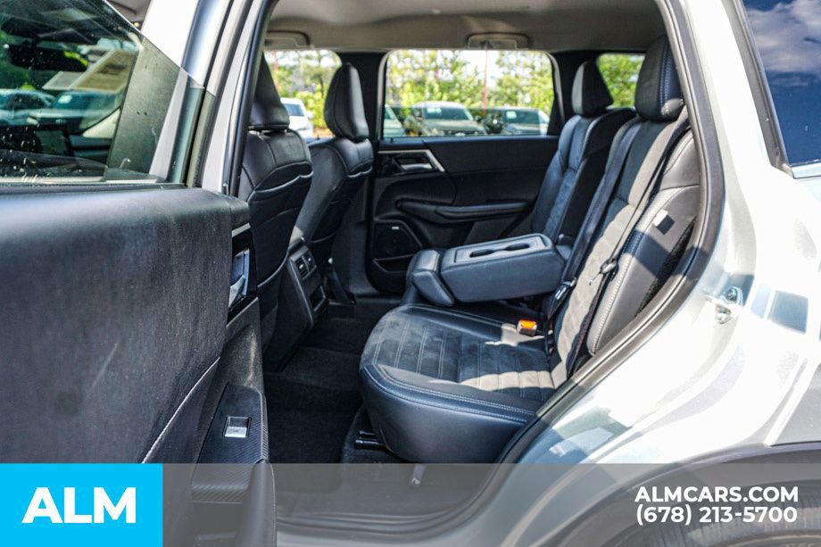 Used 2025 Mitsubishi Outlander SE FWD image 22