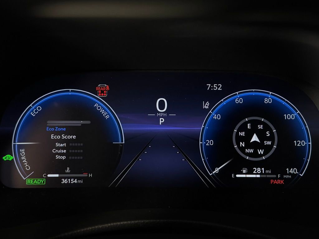 Used 2024 Toyota Highlander Platinum image 18