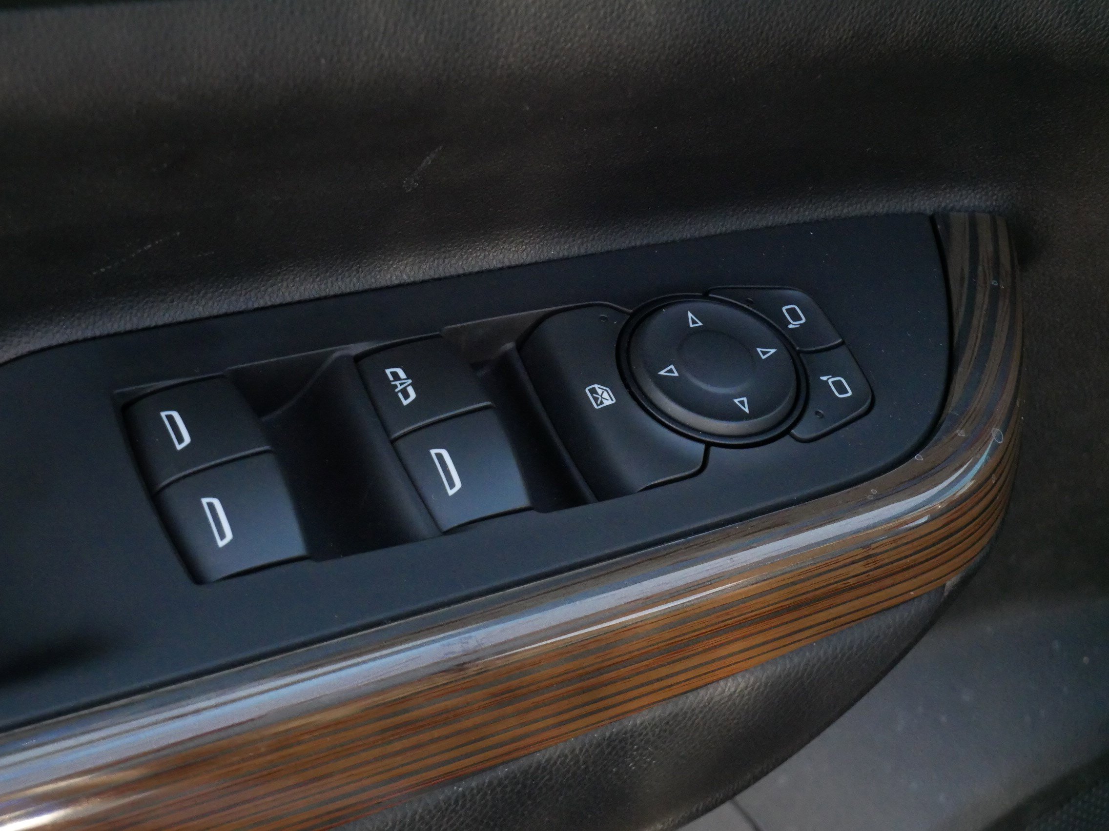 Used 2023 GMC Acadia SLE w/ Driver Convenience Package AWD/4WD image 19