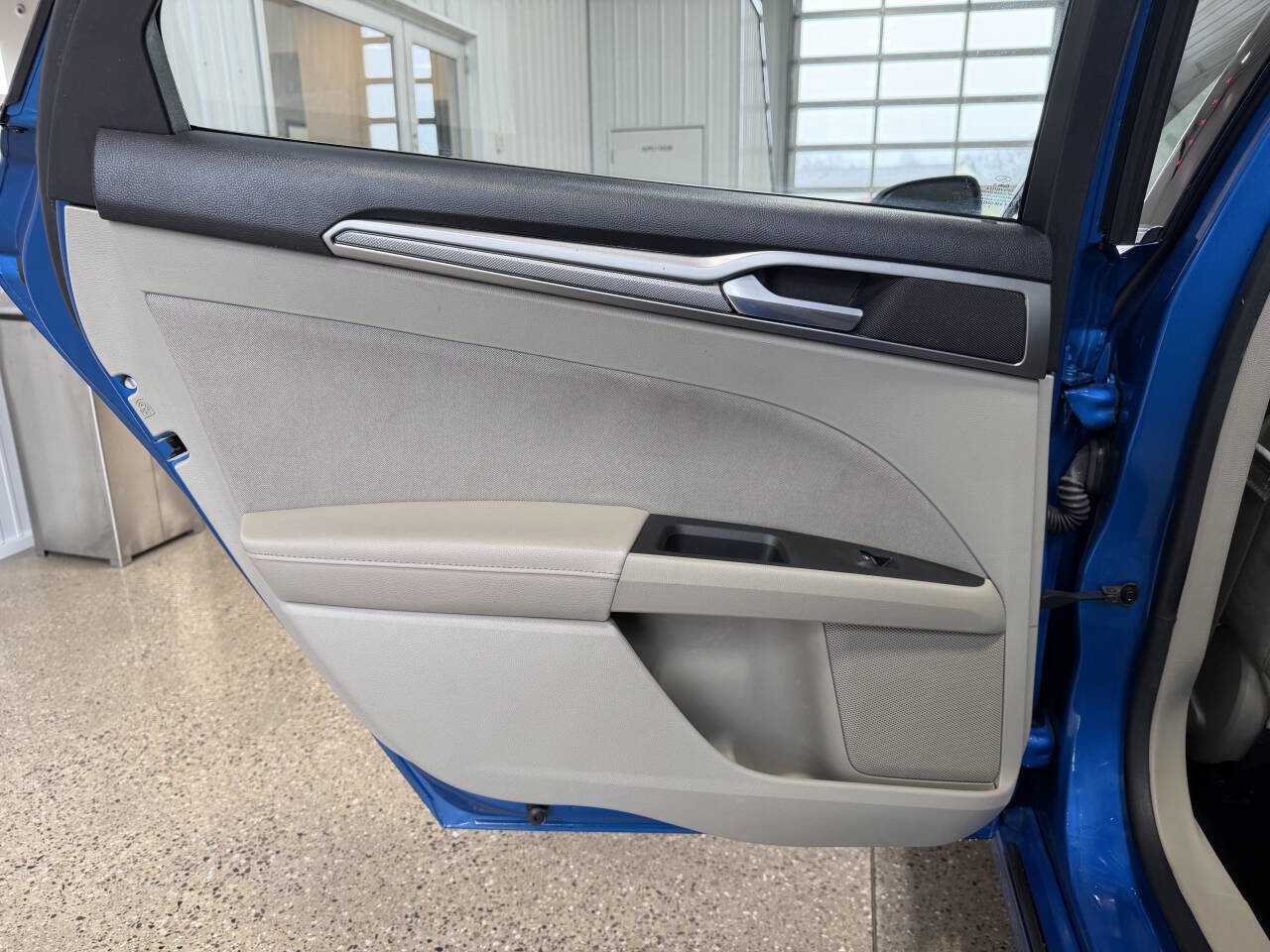 Used 2019 Ford Fusion SE image 25