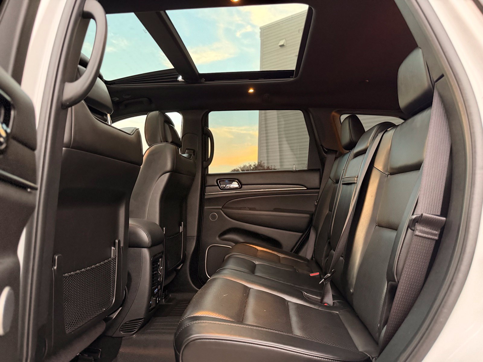 Used 2021 Jeep Grand Cherokee High Altitude AWD/4WD image 32