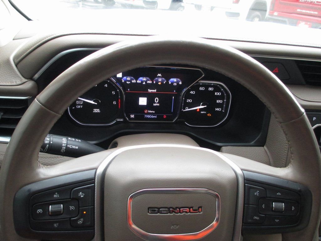 Used 2021 GMC Yukon XL Denali w/ Denali Premium Package image 32