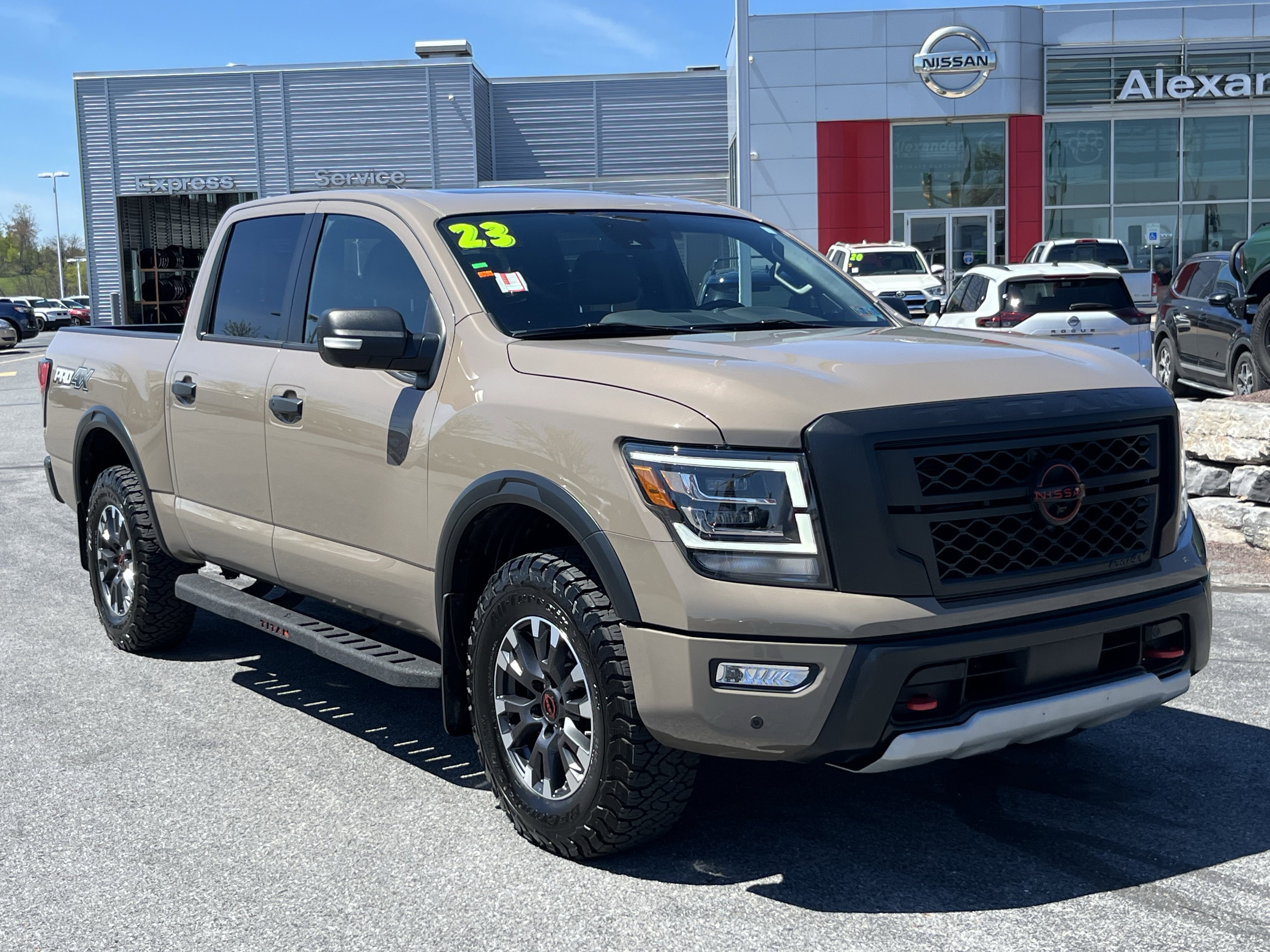 Used 2023 Nissan Titan PRO-4X w/ Pro-4x Convenience Package AWD/4WD image 1