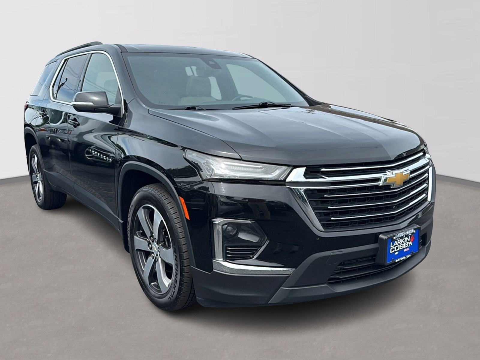 Used 2023 Chevrolet Traverse LT w/ LT Premium Package AWD/4WD image 2