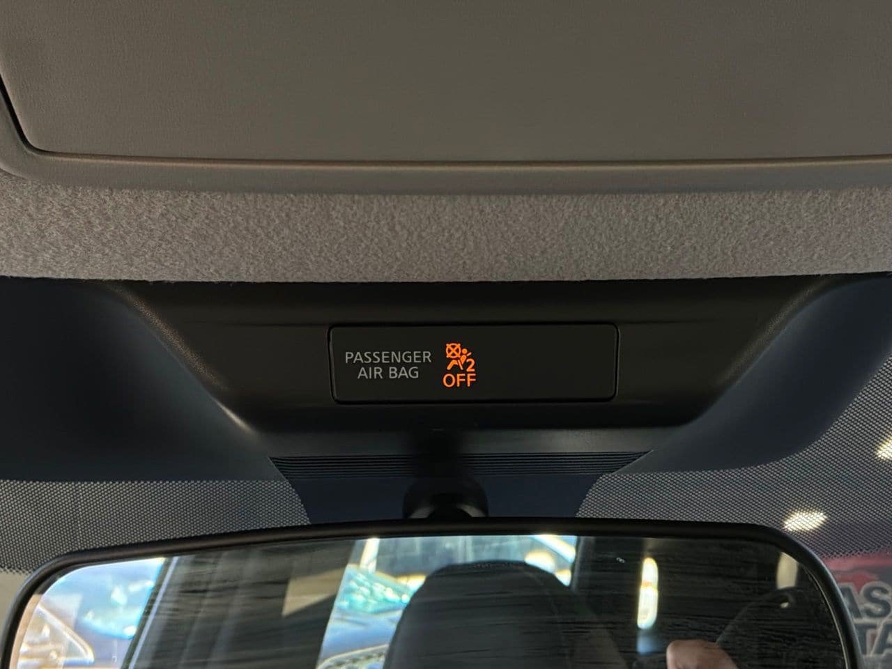 Used 2026 Nissan Kicks SR FWD image 19