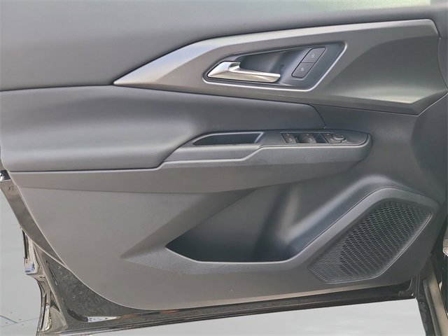 New 2026 Chevrolet Equinox EV LT image 19