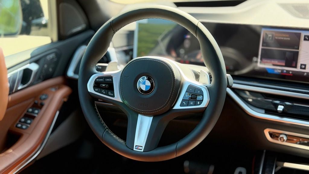 New 2027 BMW X7 xDrive40i w/ M Sport Package AWD/4WD image 13