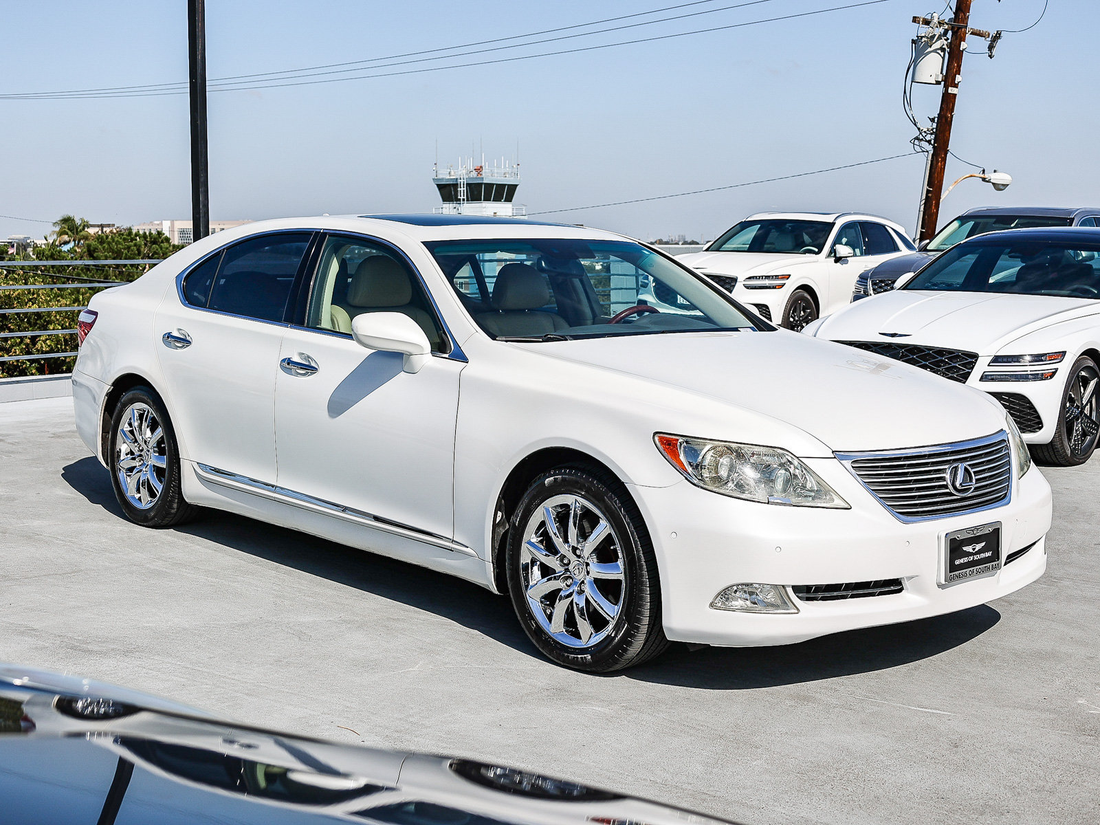 Used 2007 Lexus LS 460 RWD image 3
