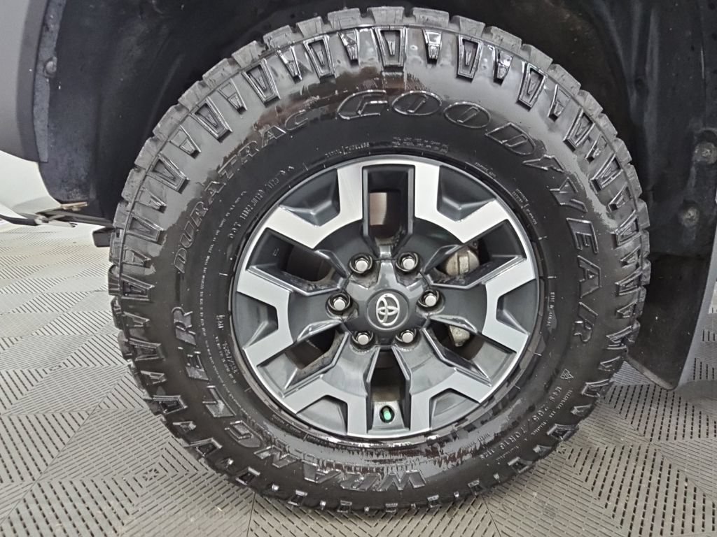Used 2023 Toyota Tacoma TRD Off-Road AWD/4WD image 43