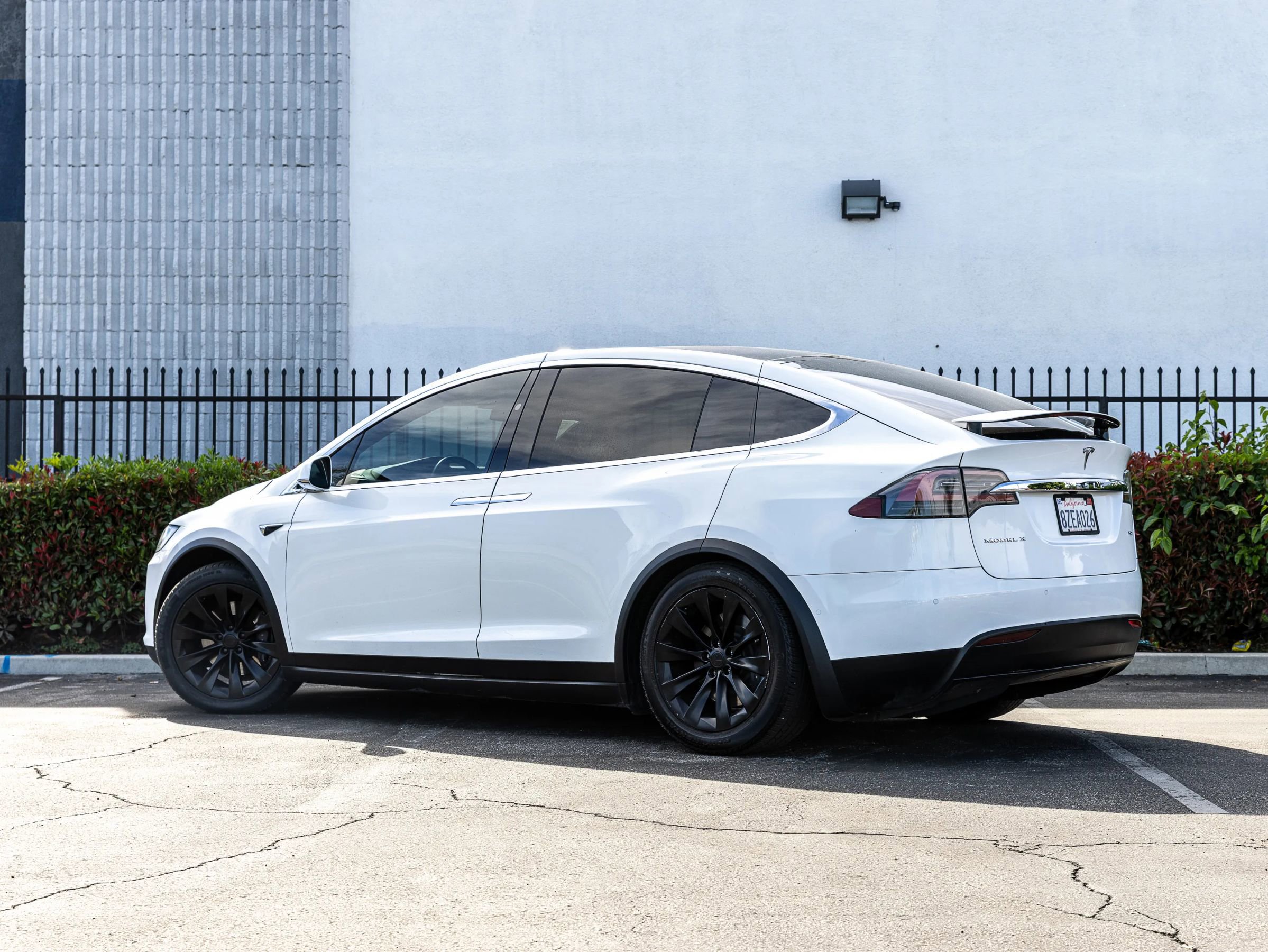 Used 2017 Tesla Model X 75D image 4