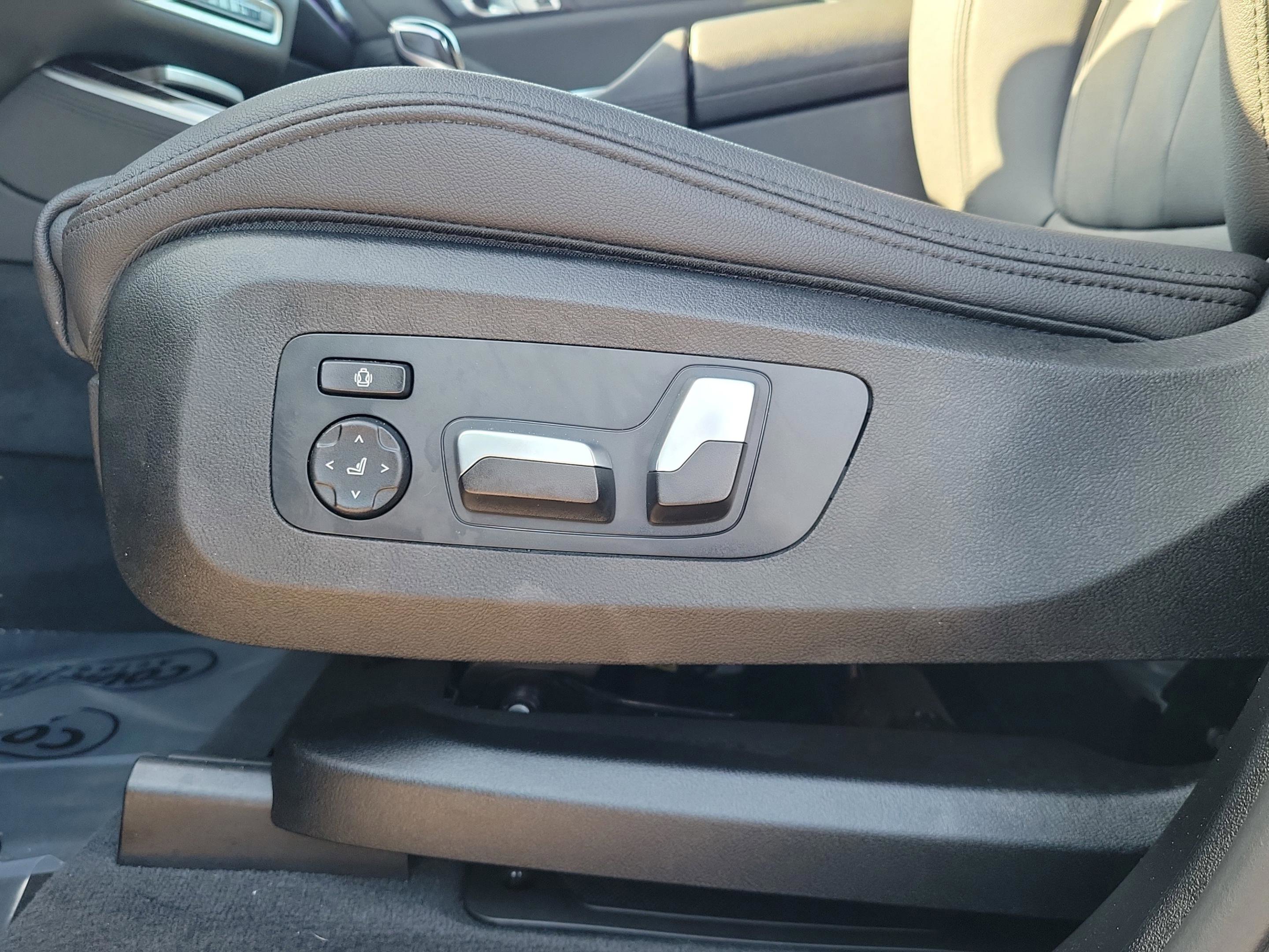 Used 2020 BMW X5 sDrive40i w/ Convenience Package image 22