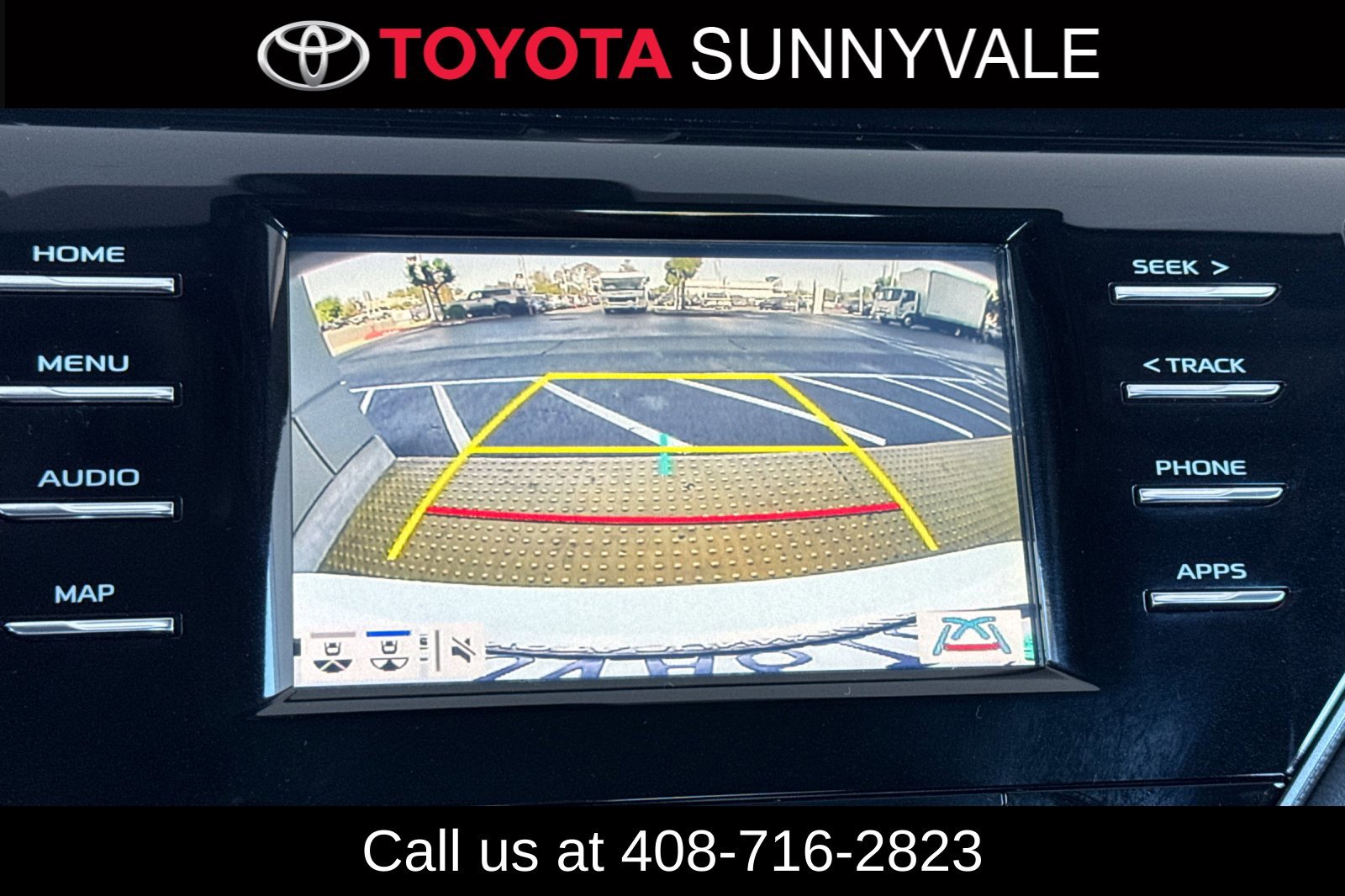 Used 2019 Toyota Camry SE w/ Convenience Package FWD image 22