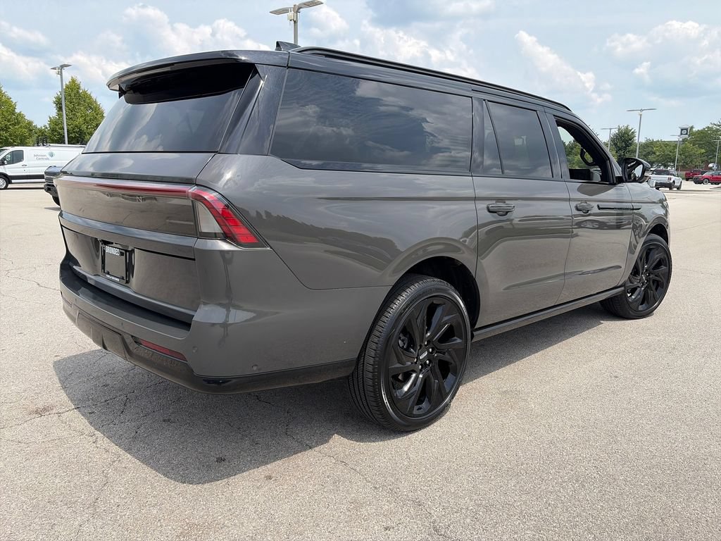 Used 2025 Lincoln Navigator L Black Label AWD/4WD image 7