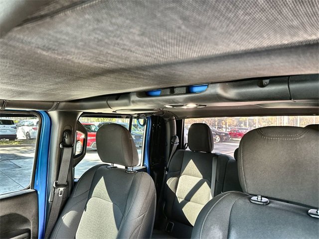 Used 2023 Jeep Gladiator Willys image 16