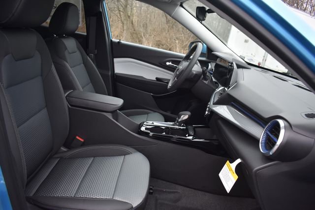 New 2026 Chevrolet Trax LT w/ LPO, Blackout Package image 13