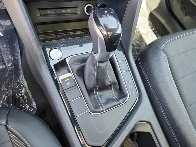 New 2026 Volkswagen Taos SE FWD image 13