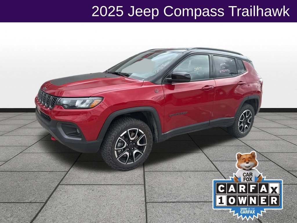 Used 2025 Jeep Compass Trailhawk AWD/4WD image 1