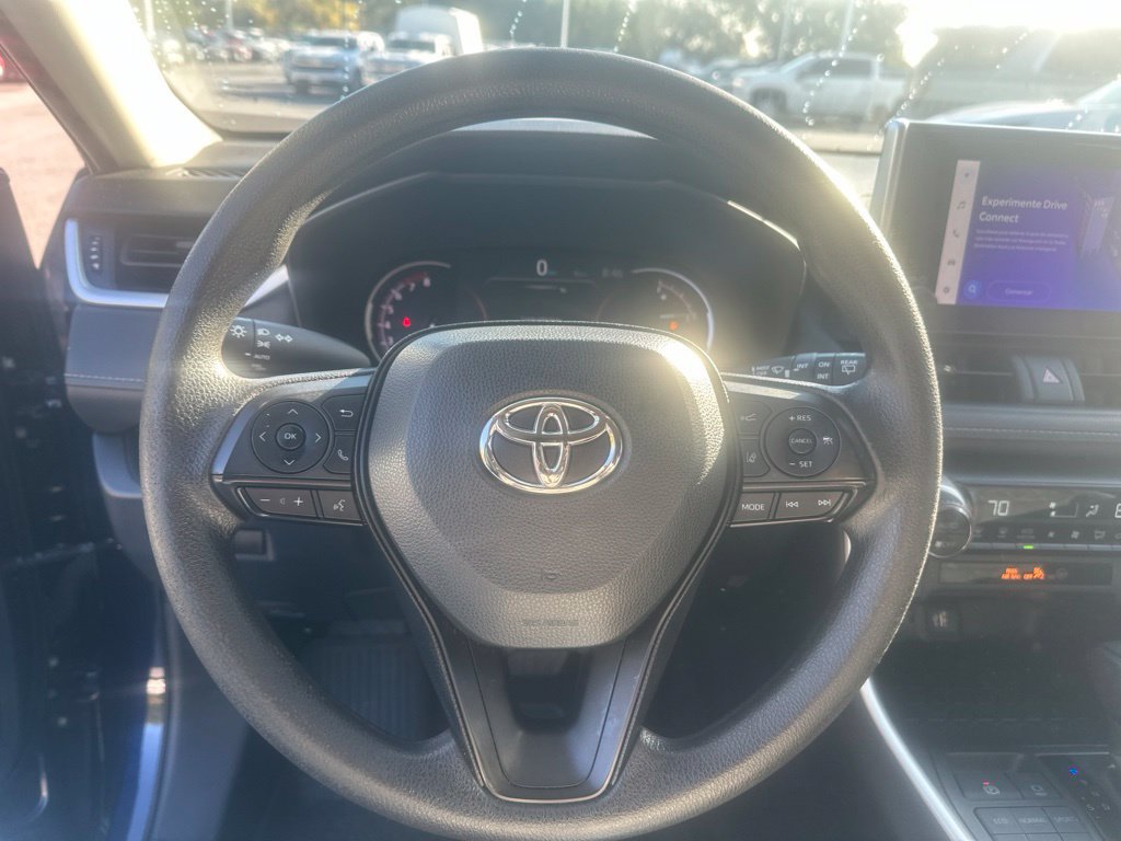 Used 2023 Toyota RAV4 XLE AWD/4WD image 13