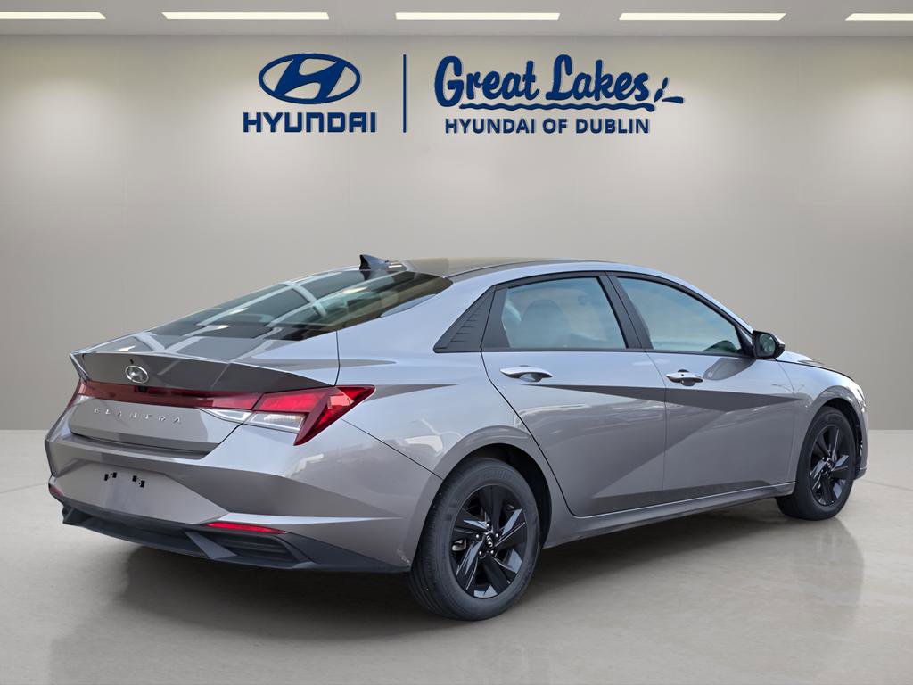 Used 2023 Hyundai Elantra SEL image 5