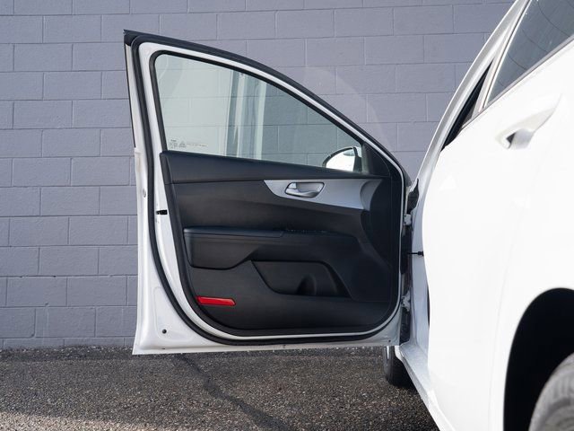 Used 2023 Kia Forte LXS image 15