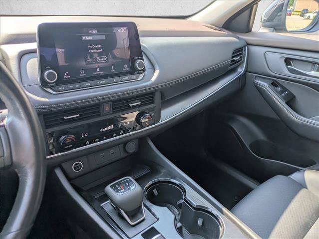Used 2023 Nissan Rogue SV w/ SV Premium B Package FWD image 13