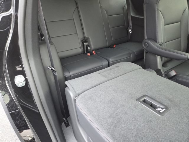 New 2027 Chevrolet Traverse LT w/ Midnight/Sport Edition FWD image 21