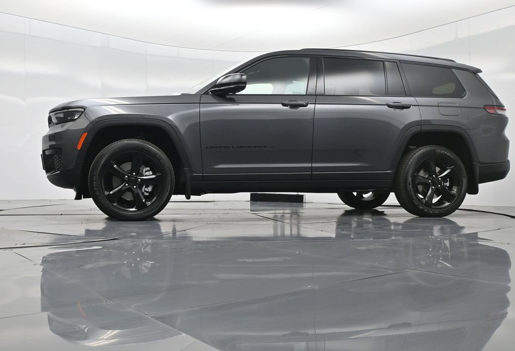 New 2025 Jeep Grand Cherokee L Laredo image 53