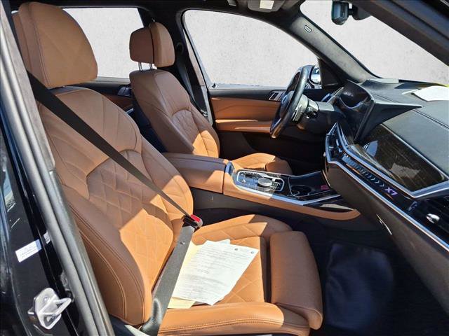 Certified 2025 BMW X7 xDrive40i w/ M Sport Package AWD/4WD image 13