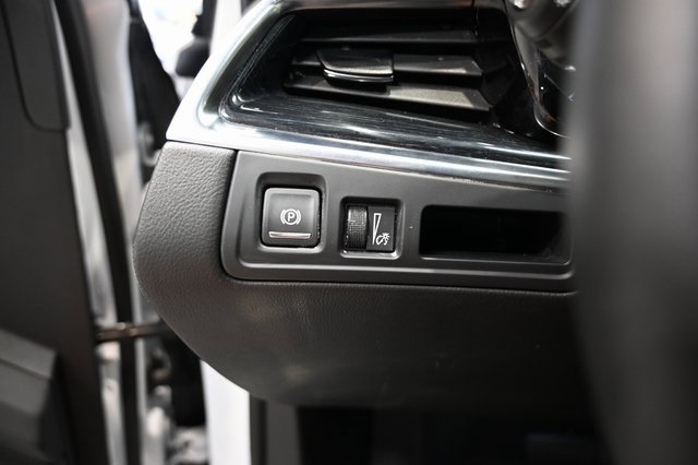 Used 2025 Cadillac XT5 Premium Luxury image 24