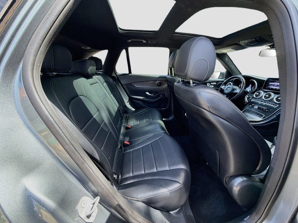Used 2018 Mercedes-Benz GLC 300 4MATIC w/ Premium Package image 30