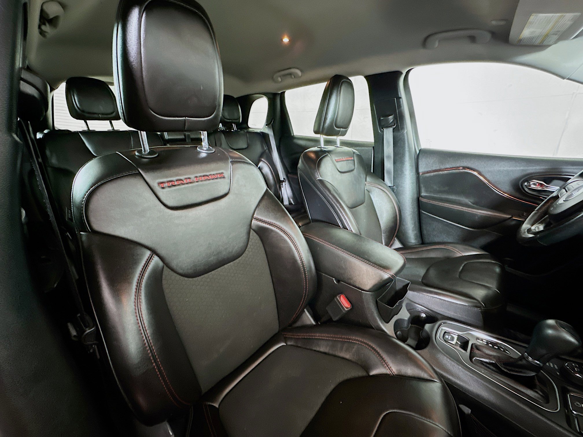 Used 2021 Jeep Cherokee Trailhawk image 25