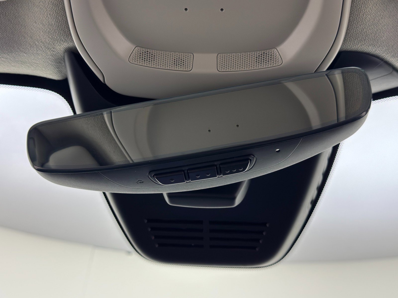 Used 2023 Volvo XC40 B5 Ultimate image 34