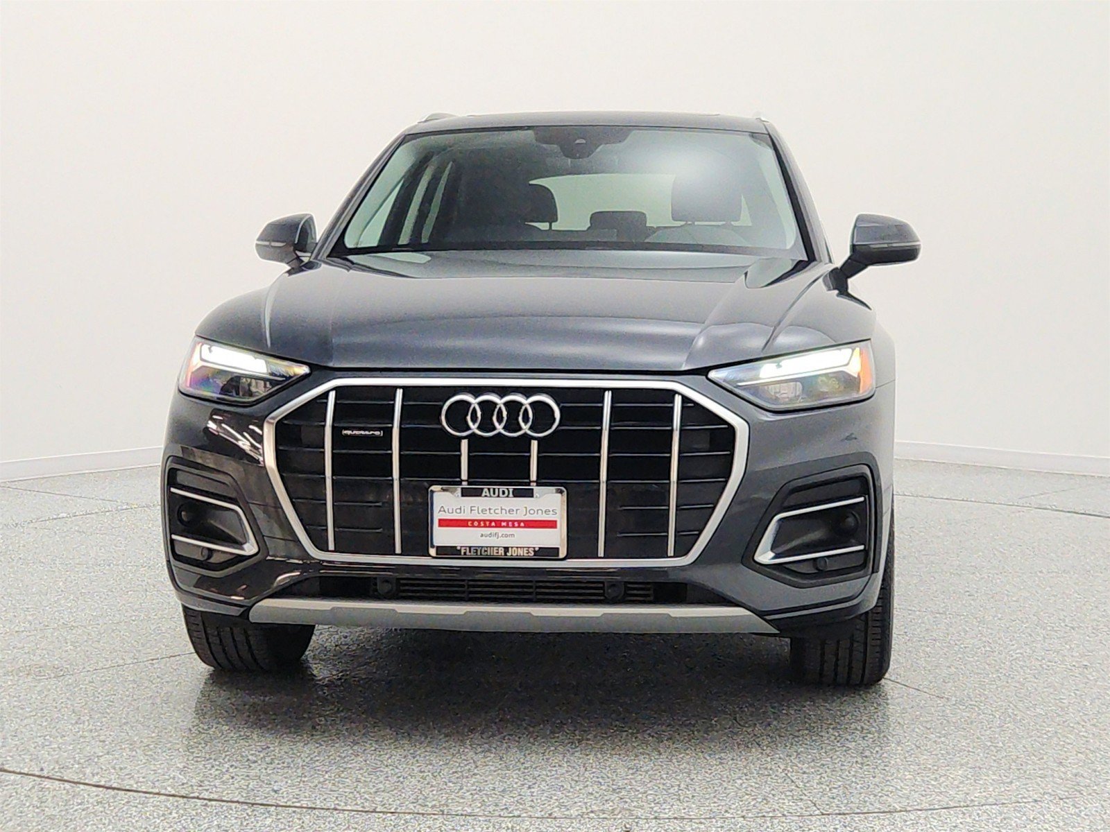 Used 2023 Audi Q5 2.0T Premium w/ Convenience Package AWD/4WD image 2