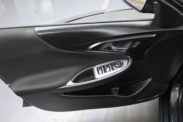 Used 2018 Chevrolet Malibu LT FWD image 9