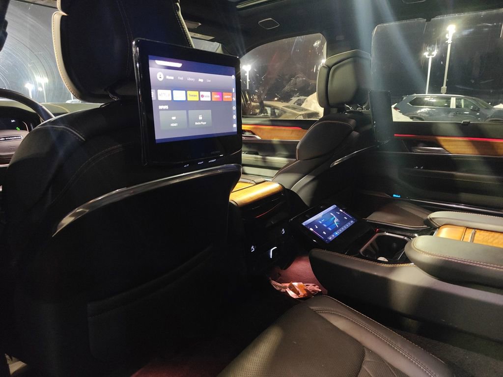 Used 2024 Jeep Grand Wagoneer L Series III w/ Rear Seat Video Group 1 image 15